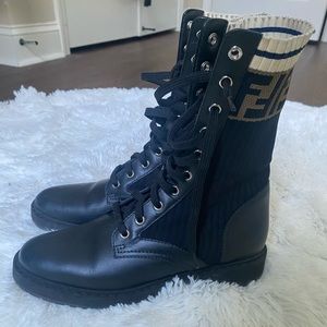 Fendi Black leather biker boots with stretch fabric